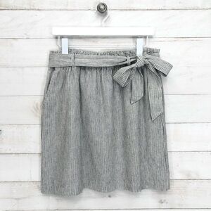 J. Crew Paper Bag Skirt • Sz M • White with Black Pinstripes • EUC